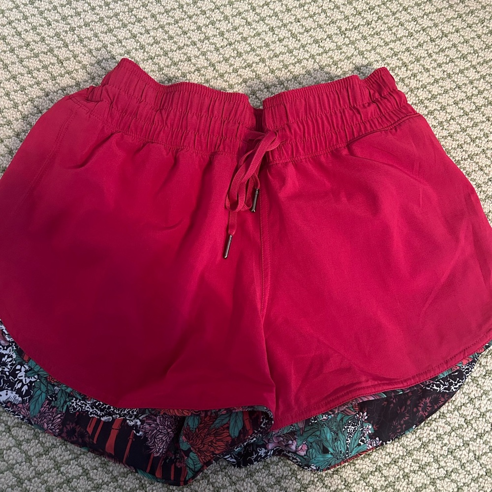 Lululemon track that high rise lined short 3”